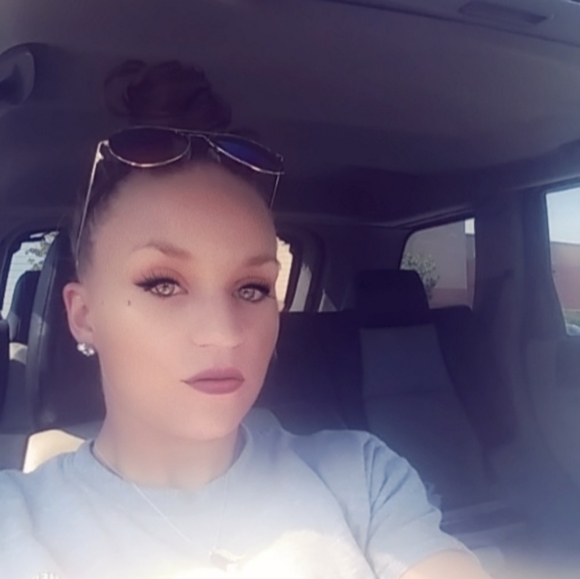 Meet your Posher, Rachel - Picture 6 of 8